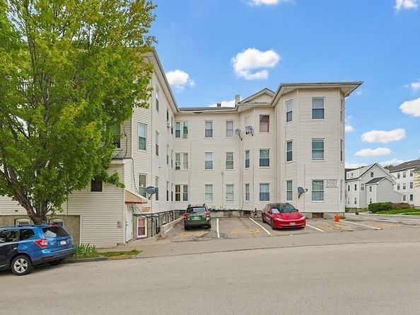 22 Hollywood St 4B, Worcester MA 01610