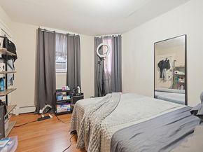 22 Hollywood St 4B, Worcester MA 01610