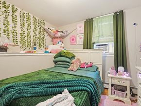 22 Hollywood St 4B, Worcester MA 01610