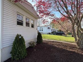 7 Chestnut St, Rockland MA 02370