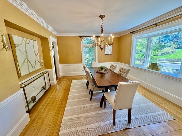 189 Mount Vernon St, Newton MA 02465