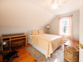 15 Oak Dr, West Brookfield MA 01585
