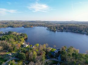 15 Oak Dr, West Brookfield MA 01585