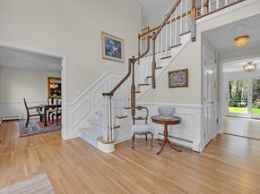 14 Mctaggart St, Westborough MA 01581