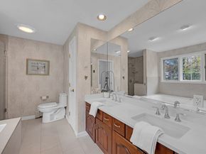 14 Mctaggart St, Westborough MA 01581