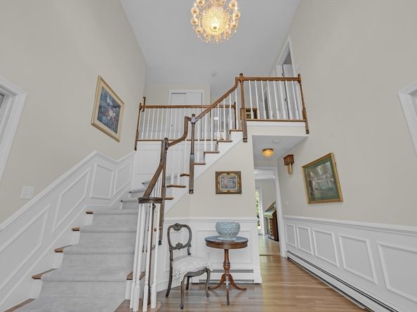 14 Mctaggart St, Westborough MA 01581