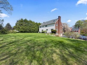 14 Mctaggart St, Westborough MA 01581