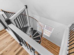 8 Cottage St, Wareham MA 02571