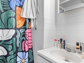 19 South Russell Street, Boston MA 02114