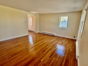 176 Main St A, Rockport MA 01966