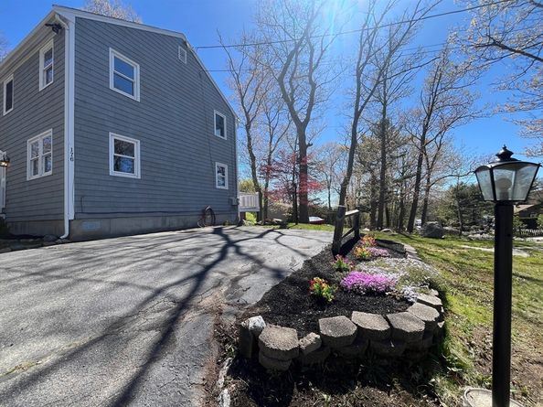 176 Main St A, Rockport MA 01966