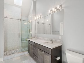 90 Columbia U90, Brookline MA 02446