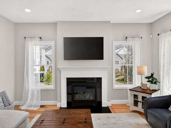 2 Hawthorne, Plymouth MA 02360
