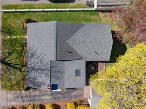 6 Cunha Rd, Peabody MA 01960