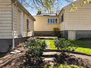 6 Cunha Rd, Peabody MA 01960