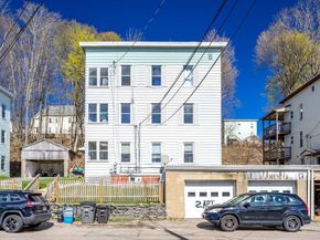 242 Pine St, Gardner MA 01440