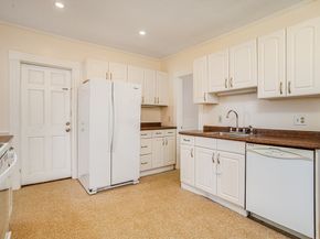 242 Pine St, Gardner MA 01440