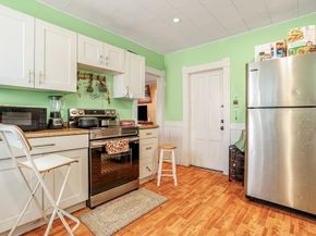 242 Pine St, Gardner MA 01440