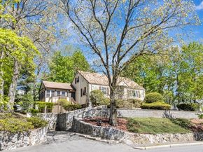19 Saville St, Saugus MA 01906