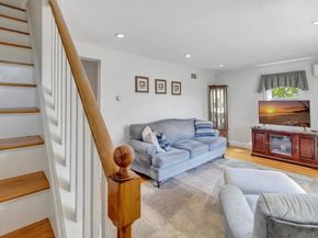 19 Saville St, Saugus MA 01906
