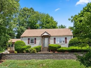 19 Saville St, Saugus MA 01906