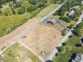 26C Meadow Lane, Southborough MA 01772