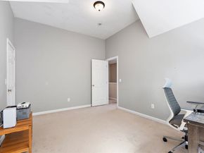 35 School St D, Hudson MA 01749