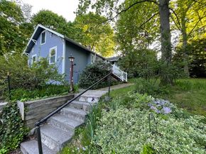 35 Iowa St, Worcester MA 01602