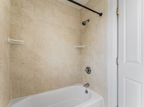 30 Russell St 5, Waltham MA 02453