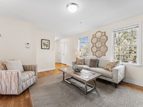 30 Russell St 5, Waltham MA 02453