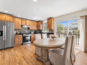 30 Russell St 5, Waltham MA 02453