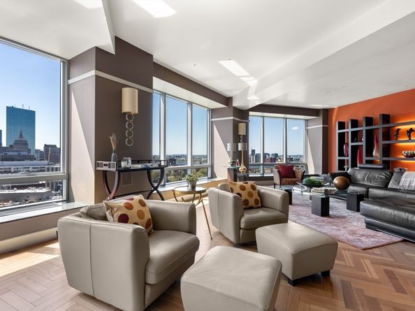2 Avery St 24C, Boston MA 02111