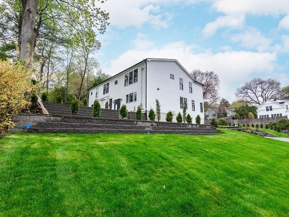 2 Atherton Rd, Winchester MA 01890