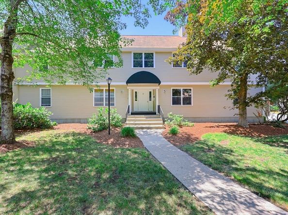 425 Main Street 9D, Hudson MA 01749