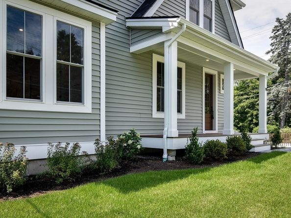 98 W Central St, Natick MA 01760