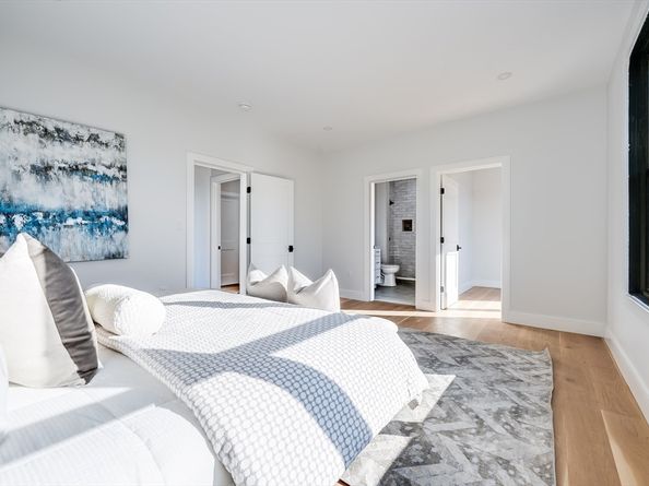 811 Heath Street, Brookline MA 02467