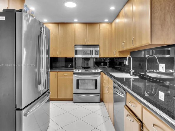 1500 S Ocean Dr 3E, Hollywood FL 33019