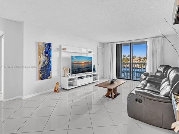 1500 S Ocean Dr 3E, Hollywood FL 33019