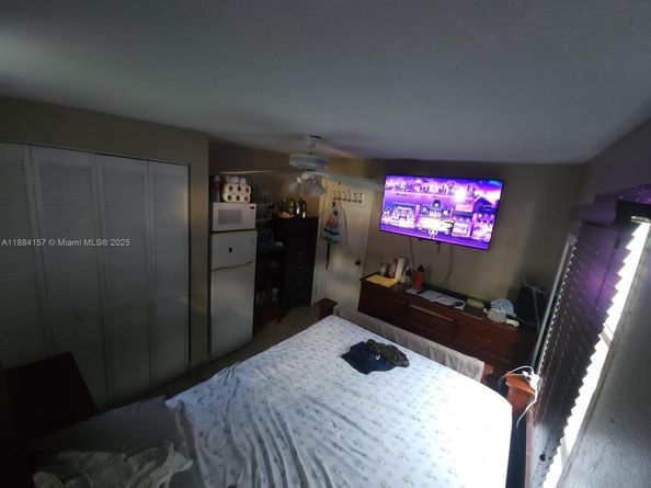 2331 NW 59th St, Miami FL 33142