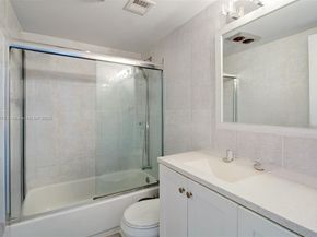 1965 S Ocean Dr MQ, Hallandale Beach FL 33009