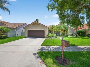 782 Lake Blvd, Weston FL 33326