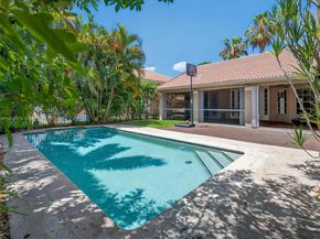 782 Lake Blvd, Weston FL 33326