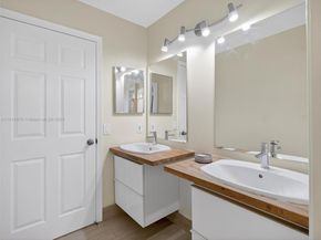 782 Lake Blvd, Weston FL 33326
