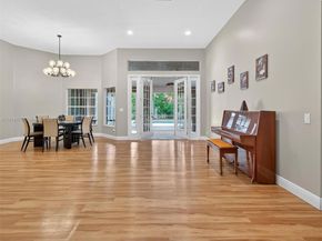 782 Lake Blvd, Weston FL 33326