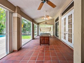 782 Lake Blvd, Weston FL 33326