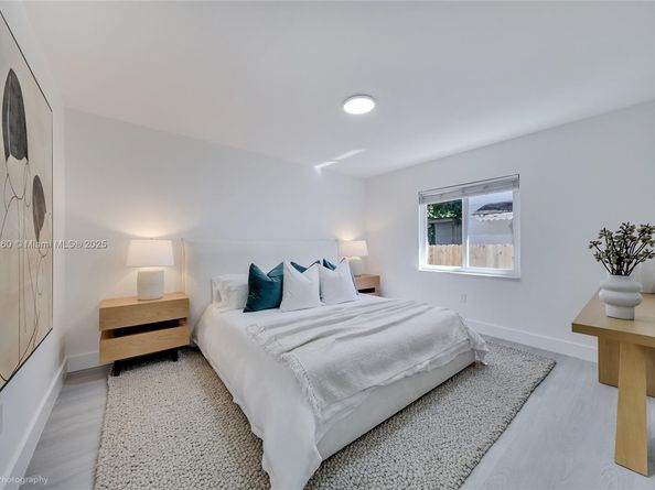 871 NE 81st St, Miami FL 33138