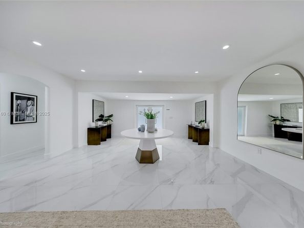 871 NE 81st St, Miami FL 33138