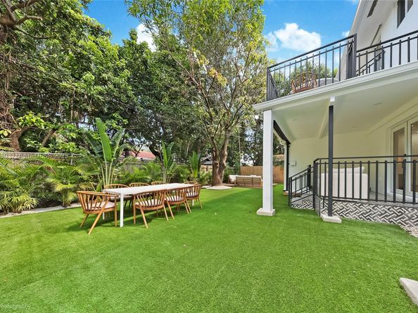 871 NE 81st St, Miami FL 33138