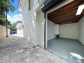 871 NE 81st St, Miami FL 33138