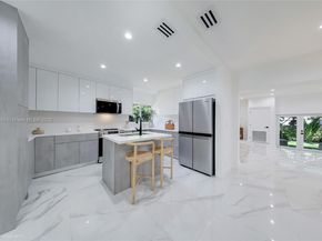 871 NE 81st St, Miami FL 33138